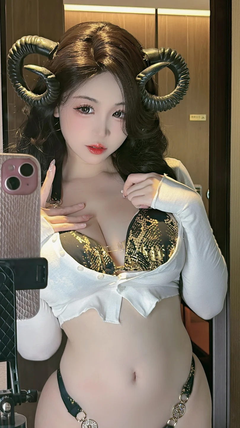 miko酱ww - 泳装2 [45P-103MB] tg@simisebaisi 【丝足阁】013.webp